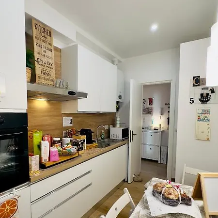 Gemelli-san Pietro-trastevere-casa Con Posto Auto Rome
