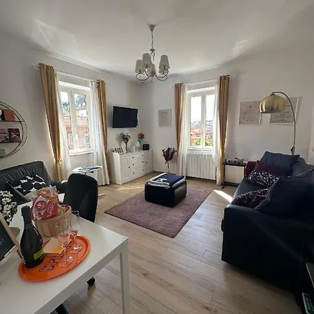 Gemelli-san Pietro-trastevere-casa Con Posto Auto Apartment Rome